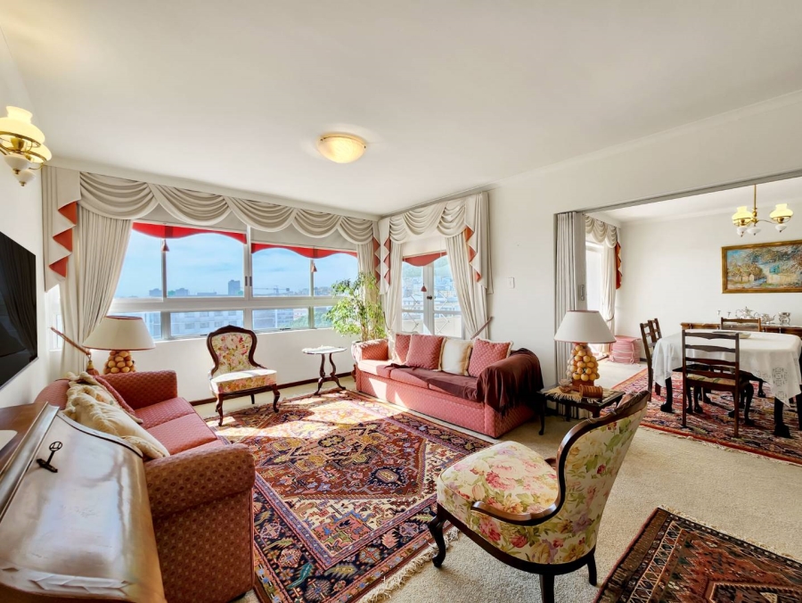 3 Bedroom Property for Sale in Sea Point Western Cape